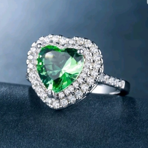 Jewelry - New 925 silver heart shaped green amethyst ring